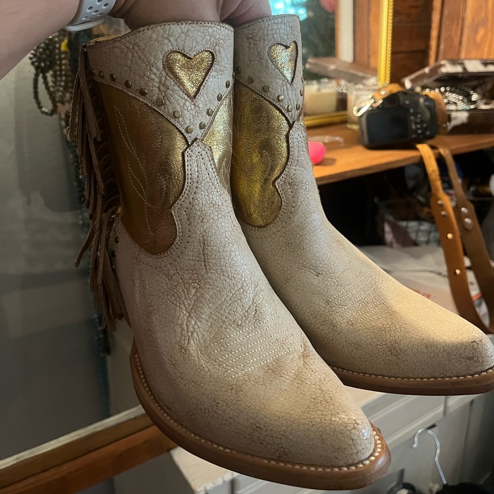 NWT Old Gringo woman’s boot size 8 1/2